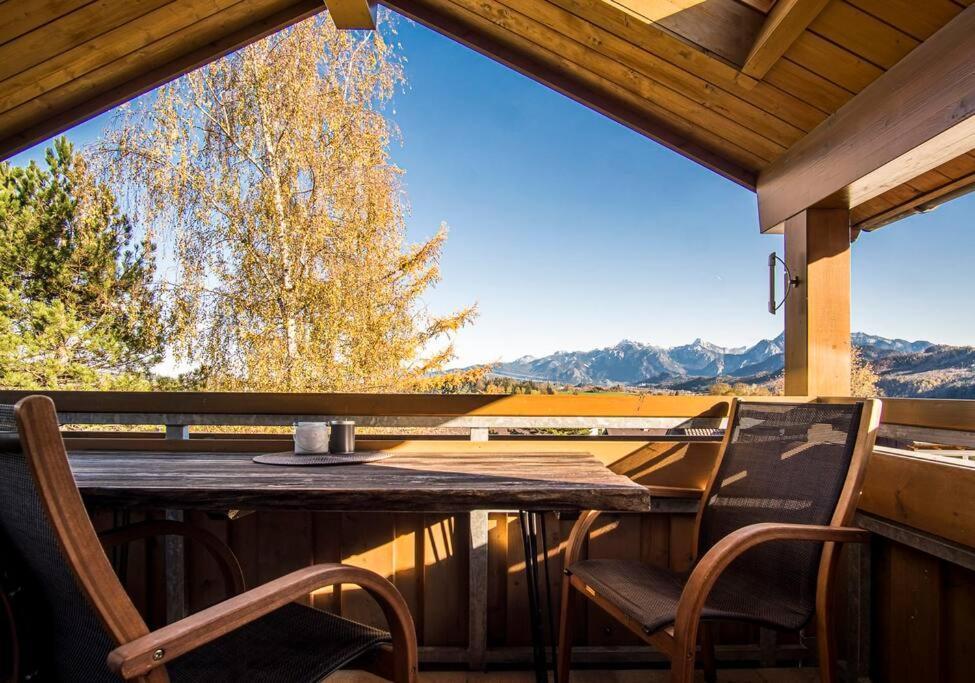 Luxury Living Near Weissensee +Balcony +Netflix Füssen Dış mekan fotoğraf